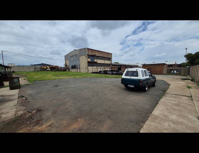 1,850M² FACTORY FOR SALE IN ANDERBOLT